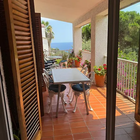 Escorpion Tatil Evi Tossa de Mar